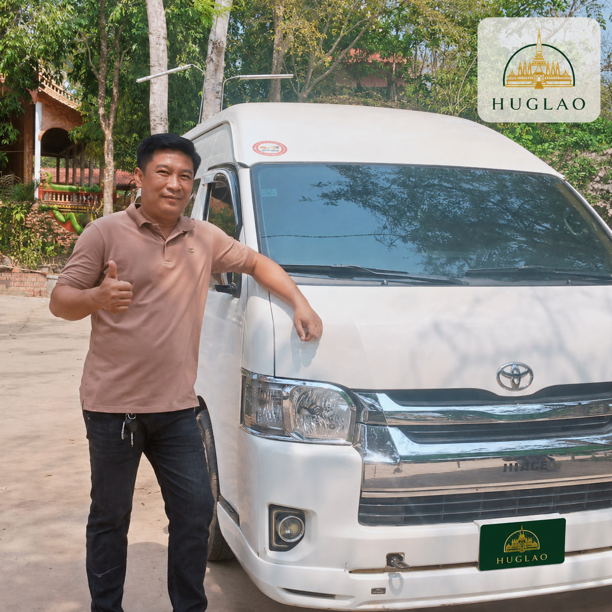 พนักงานขับรถของทีม HUGLAO พร้อมรถตู้สีขาว